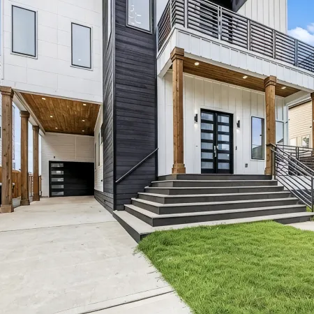 Modern/Luxury/Rooftop Deck/Downtown/Heated Pool/5BDRM