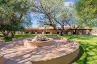 Woodland Rd 1882 Historic 12-acre ranch, Resort landscape views up to 30 ppl - สระว่ายน้ำส่วนตัว