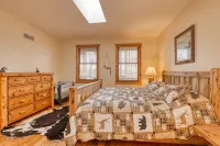 Family Reunion Escape: 15 Min to Harpers Ferry Downtown - 4-Star