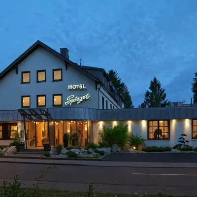 Hotel Spiegel Hotels near Weiss
