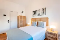 Double Room | AC   Shared Bathroom | Saldanha II - Lejligheder