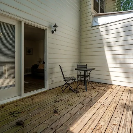 The Nest - Just 5 Miles from Braves & so close to ATL!
