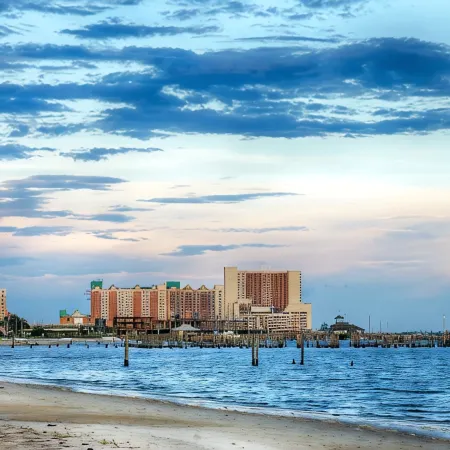 LUXURY! THE OCEAN CLUB BEACHFRONT BILOXI