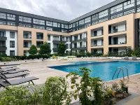 Embassy Gardens - One Bed - Beach