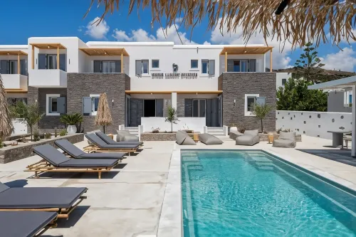 Drios Luxury Studios - Homestays