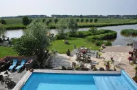 Guesthouse Ensenada - Pools