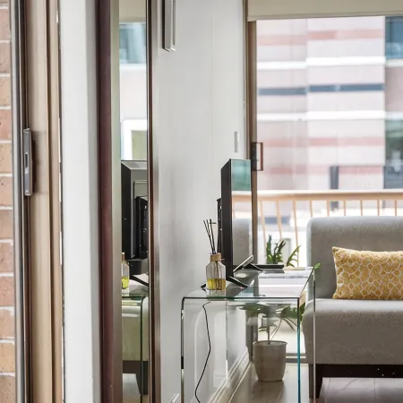 Private & airy flat in the heart of Sydney