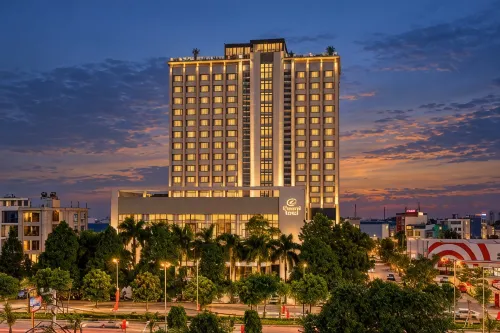 Central Hotel Thanh Hoa - С баром