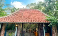 Villa Kamar Tamu Selomartani - Pet friendly