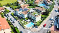 Hotel Eden Garda - مسبح