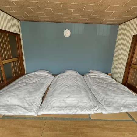 A house within walking distance of Kuwana Station. Maximum 11 guests can stay