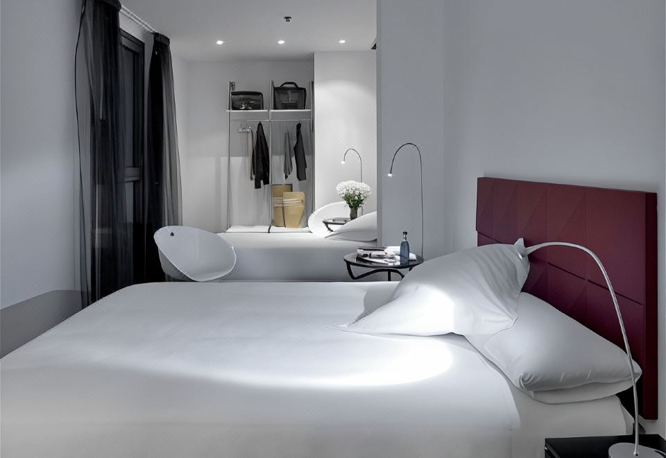 Mayerling Hotel - Housity