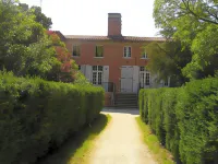 Logis Domaine de Peyrolade Hotels in Castelnau-d'Estretefonds