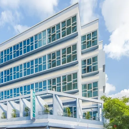 Hotel 81 Elegance Singapore Отели рядом с достопримечательностью «Торговый центр Mustafa»