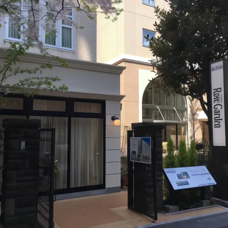 Hotel Rose Garden Shinjuku Отели рядом с достопримечательностью «Спа-комплекс Ruby Palace»