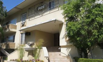 Magic Castle Hotel