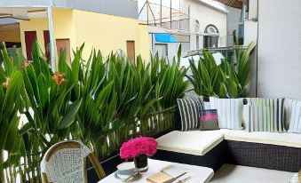 Code Hostel Lavender