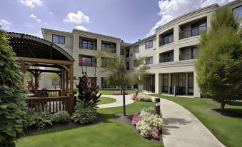 Courtyard Wall at Monmouth Shores Corporate Park