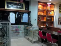Amans Inn Hotels in Sirimau