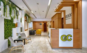 Golden Carven Hotel