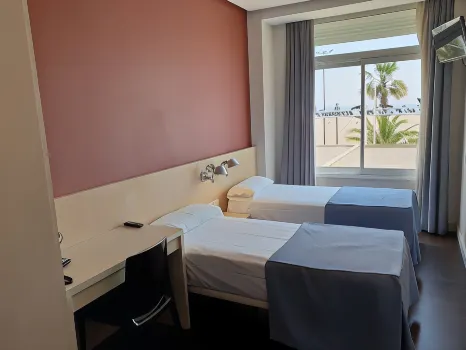 El Globo Hotels in der Nähe von von La Marina de València