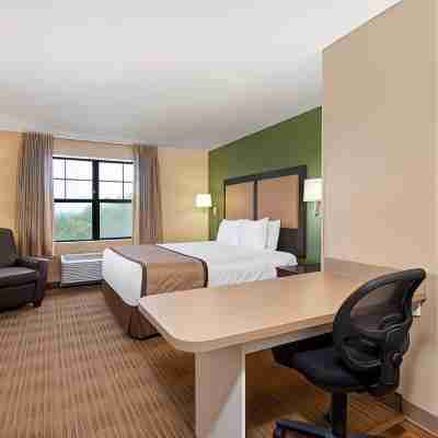 Extended Stay America Suites - Chicago - Woodfield Mall Rooms
