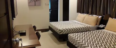 Urbantel Hotel Отели рядом с достопримечательностью «Лусена Фиш Порт Комплекс»