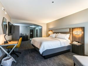 Holiday Inn Express & Suites Salina