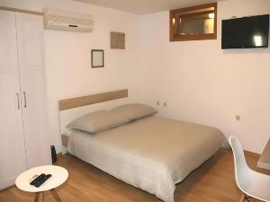 Sunny Rooms and Suites 300 m from Sibenik Town Hall