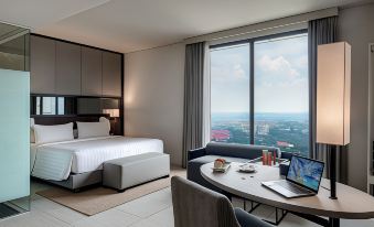 Whiz Luxe Hotel Spazio Surabaya