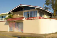 Bela Curitiba Hostel Hotels in Quatro Barras