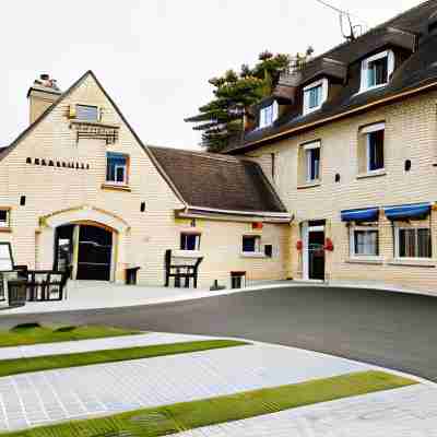 Logis Hôtel le Relais de la Poste Rest. le Fil du Temps Hotel Exterior