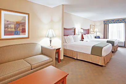 Holiday Inn Express & Suites Auburn Hills