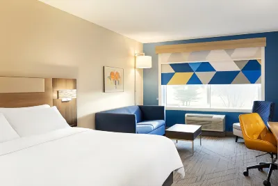 Holiday Inn Express & Suites Newton Hotels near Chisholm Trail Center