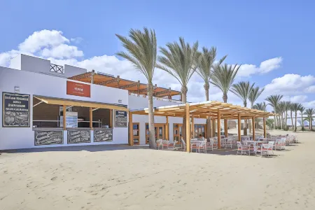 JAZ Neo Reef Marsa Отели рядом с Аэропорт Марса-Алам