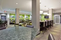 Holiday Inn Express & Suites Hays