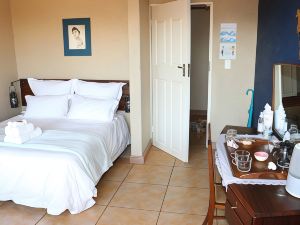 White Linen Guesthouse