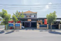 RedDoorz Syariah Near Alun-Alun Bojonegoro Hôtels à : Bojonegoro