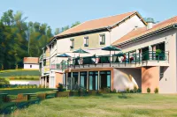 Logis Hôtel - Restaurant le Tulipier - ที่มีสระว่ายน้ำ