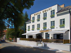 Hotel Golfi