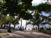D & B Bluestar Beach Resort