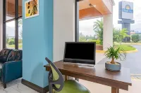 Days Inn by Wyndham N Orlando/Casselberry Hotels in Maitland