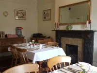 The Red House - petit déjeuner