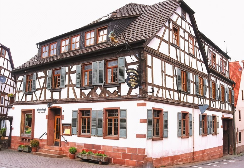Goldner Engel, Restaurant - Hotel - Metzgerei - Housity