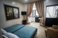 Cherimoya Farm Staycation Hotel di Kota Calamba