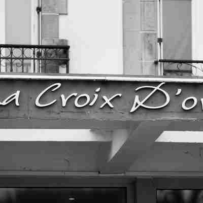 LA CROIX D'OR LOGIS Hôtels Hotel Exterior