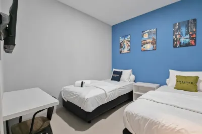 Urbanview Green Lake Sunter Residence Hotel di Sunter