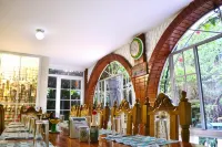 Hotel Oasis