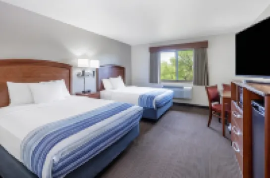 AmericInn by Wyndham Dickinson