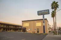 Townhouse Inn and Suites